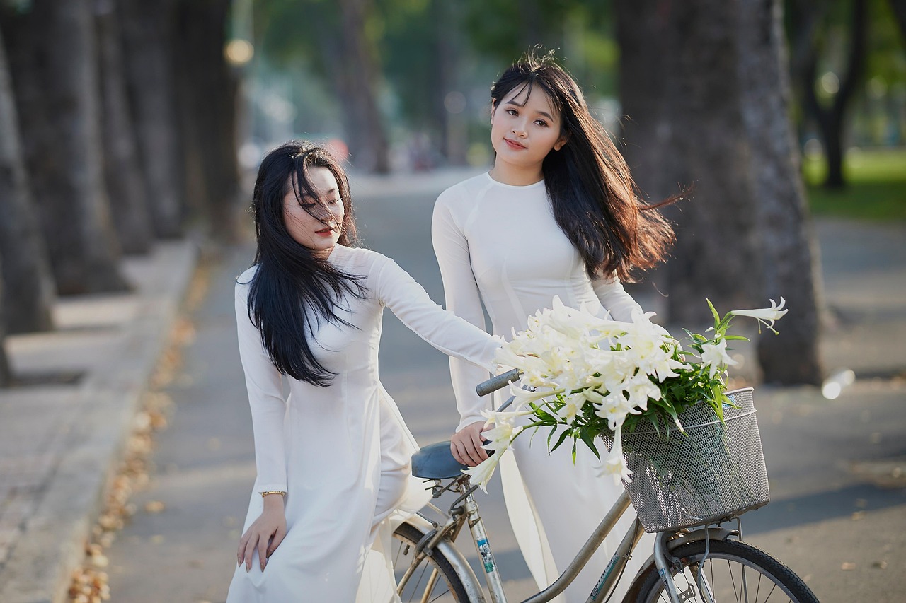 Có Nên Đầu Tư Chứng Khoán? Lợi Nhuận, Rủi Ro
